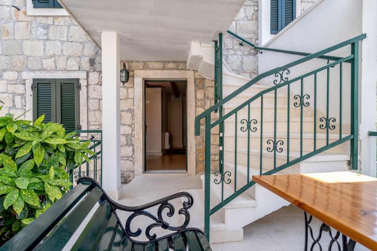 Apartments INN Baška Voda Exteriör bild