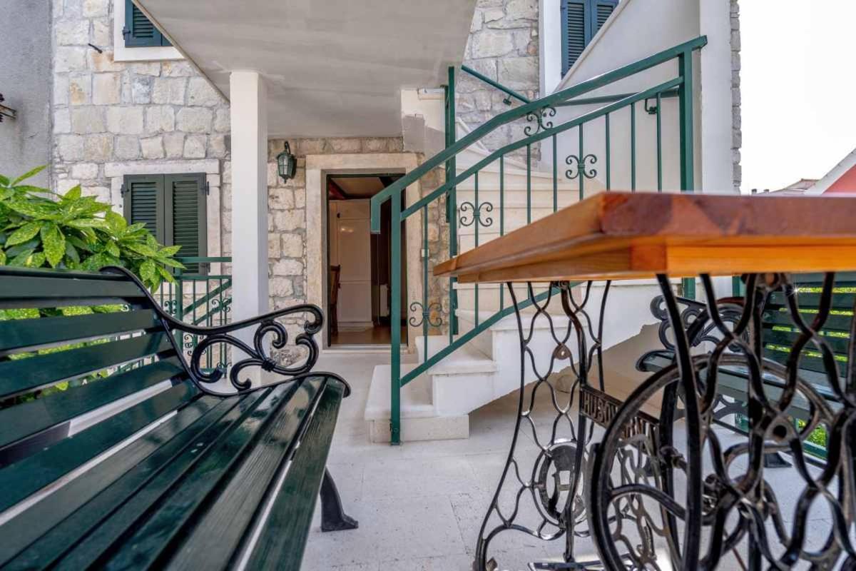 Apartments INN Baška Voda Exteriör bild