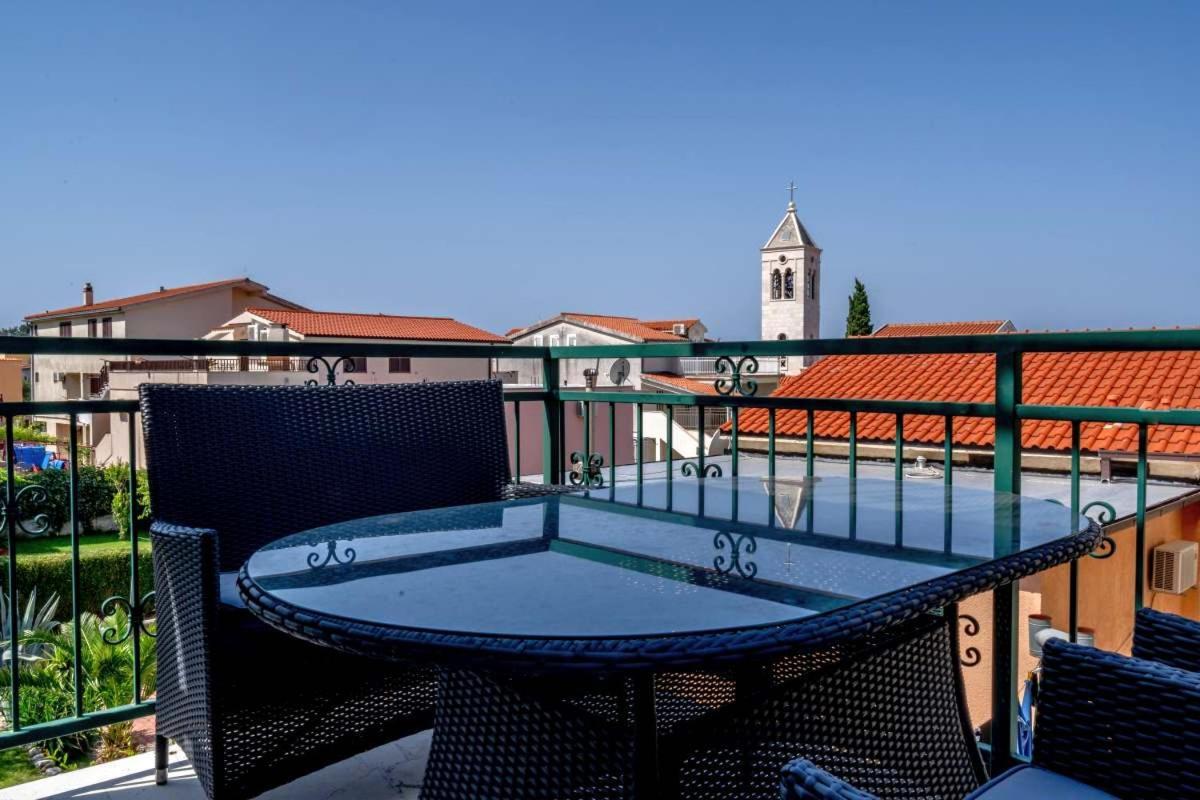 Apartments INN Baška Voda Exteriör bild